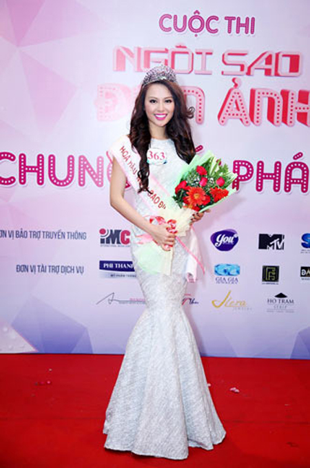 Huỳnh Yến Trinh sau đăng quang cuộc thi “Ngôi sao điện ảnh 2015”.